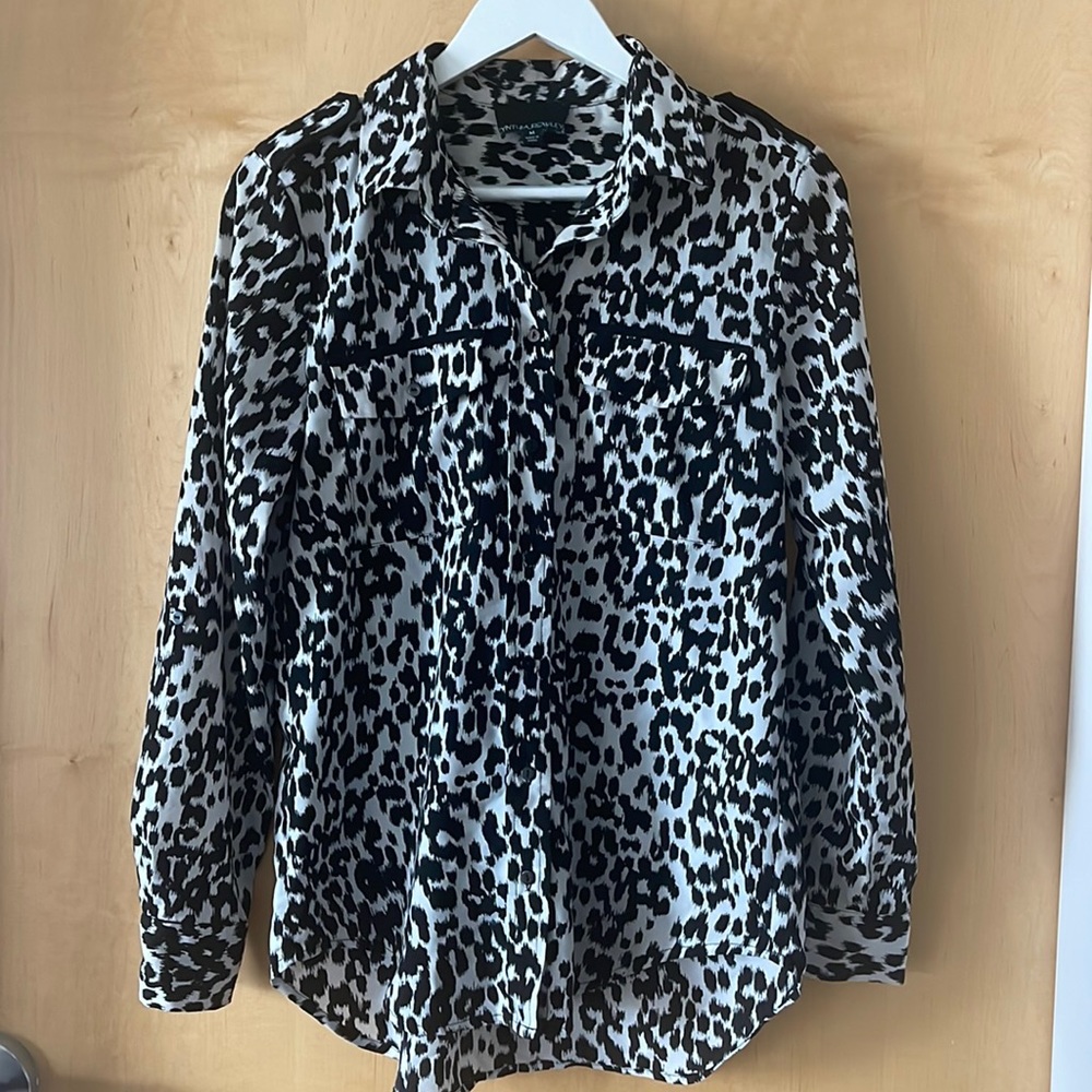 Cynthia Rowley Medium Leopard Print Button-up